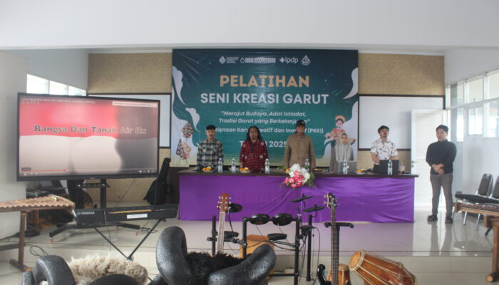 BERKREASI DALAM SENI – PERTEMUAN PERTAMA KREASI GARUT